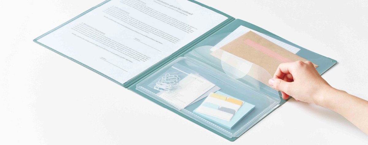 King Jim EMILy Hard Cover A4 Document Holder (3 Pockets)